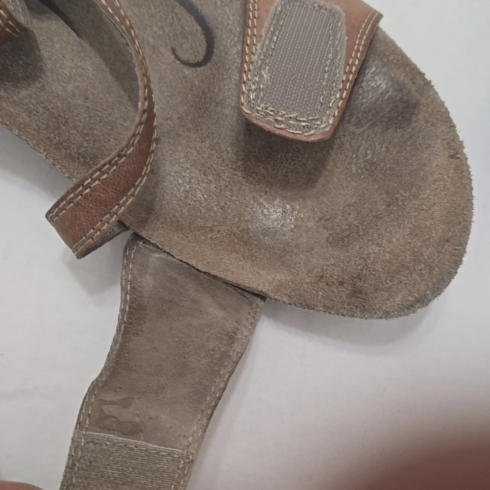 Abeo‎ Tan Leather Wedge Sandals 8